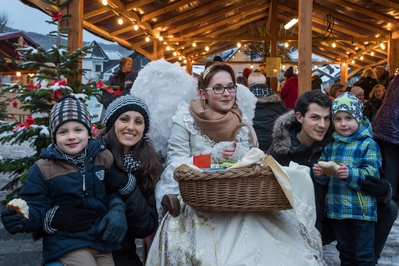 Weihnachtsdorf_Waldbreitbach_13.jpg